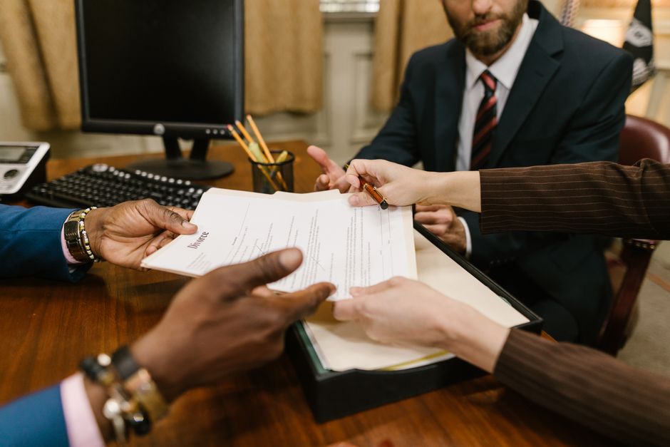 Choosing an Immigration Lawyer: Fees, Credentials, Red Flags